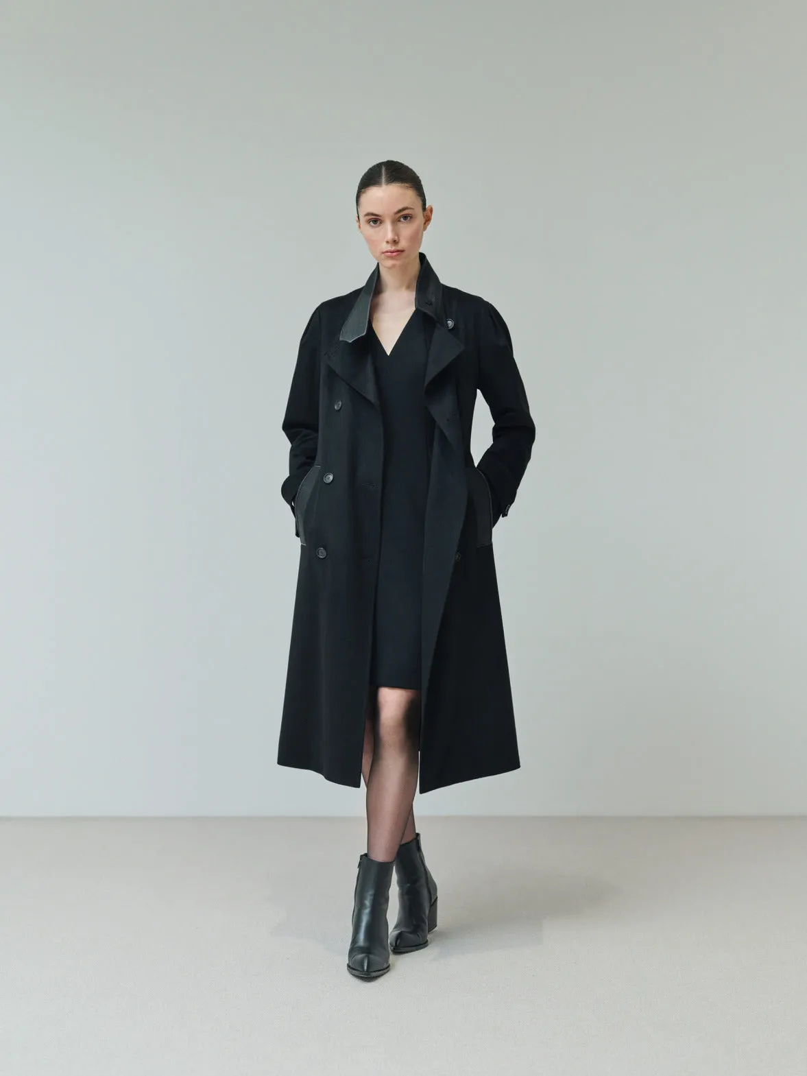 Cashmere Coat with Horsehair Collar and Pocket