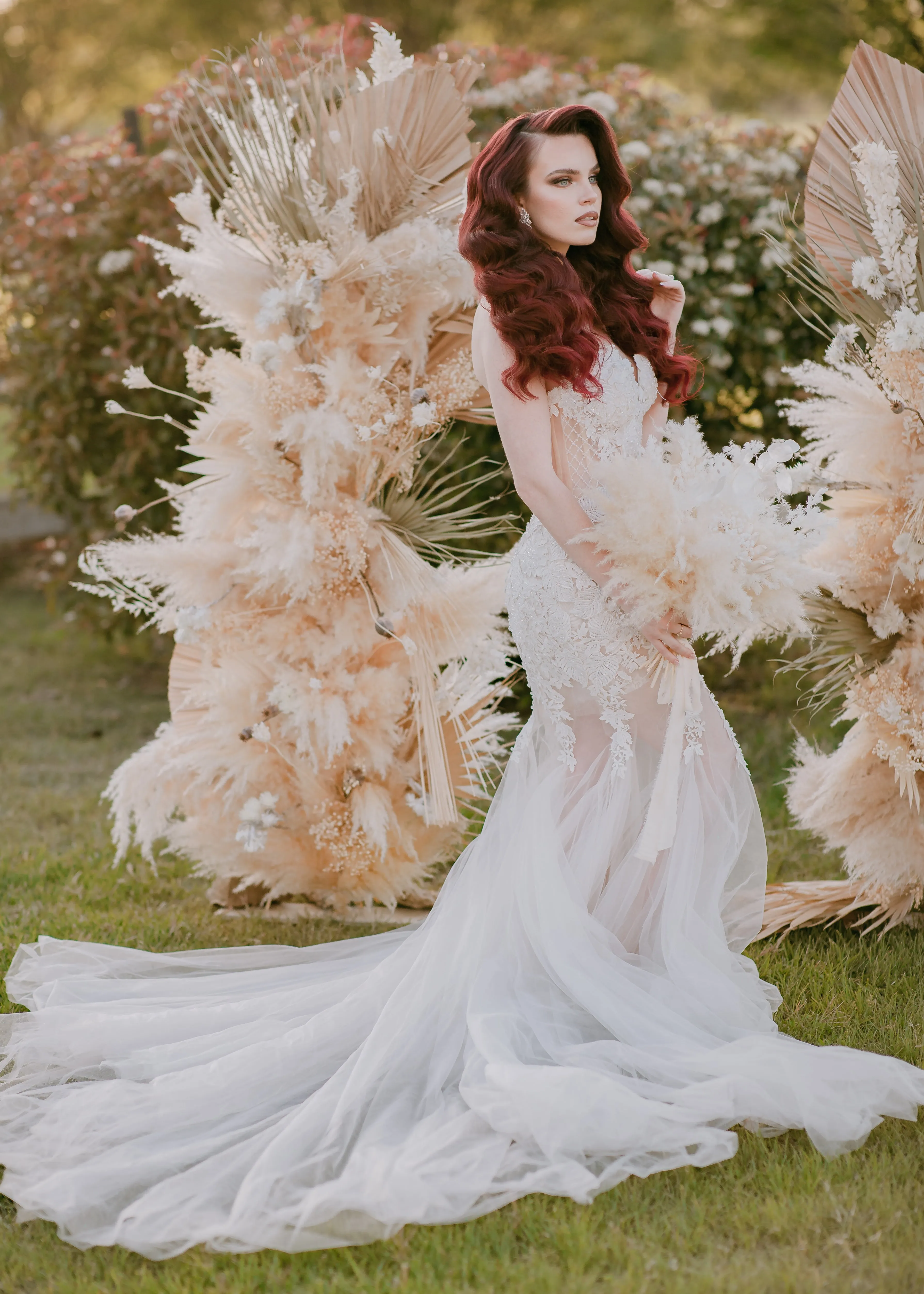 Lace and Tulle Mermaid Wedding Dress (#Julieta)