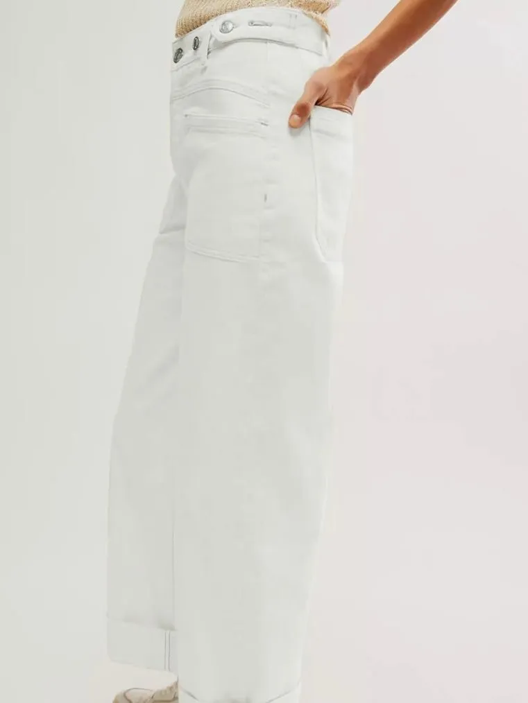 Off white contrast jeans detail